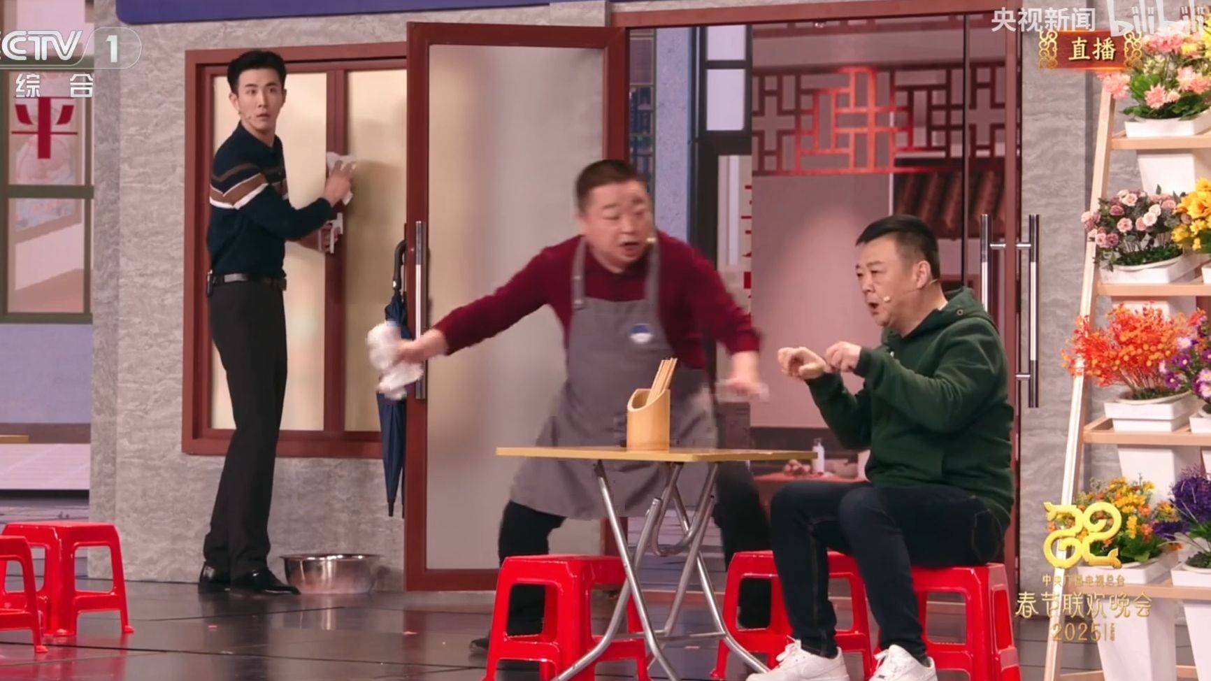 让商户彻夜亮灯被拒后深夜撬锁<strong></p>
<p>币成交易所</strong>，春晚小品上演现实版