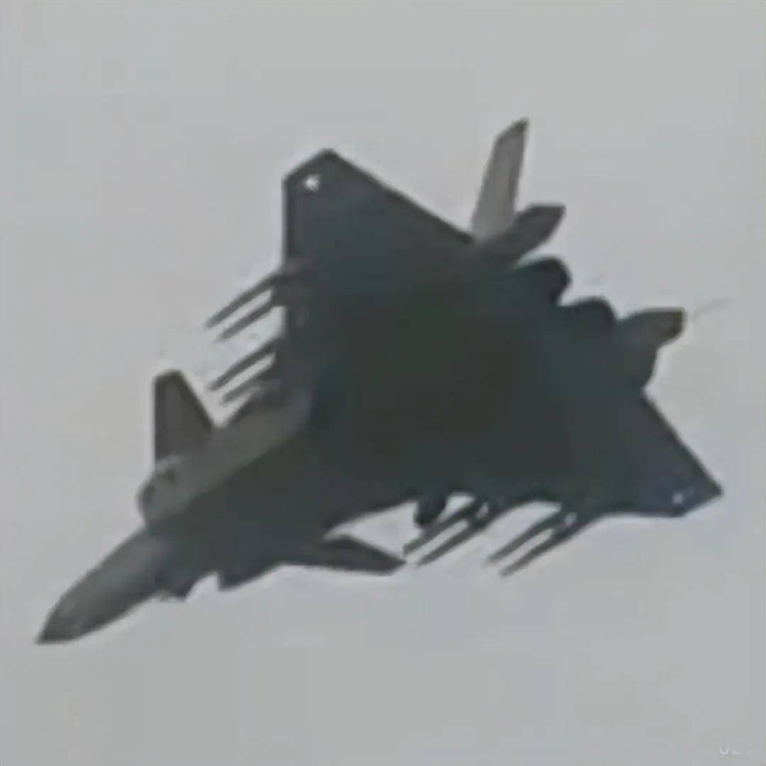 挂满14枚导弹！歼-20“野兽模式”刷爆全网<strong></p>
<p>交易所上币协议</strong>，网友：不要隐身了？
