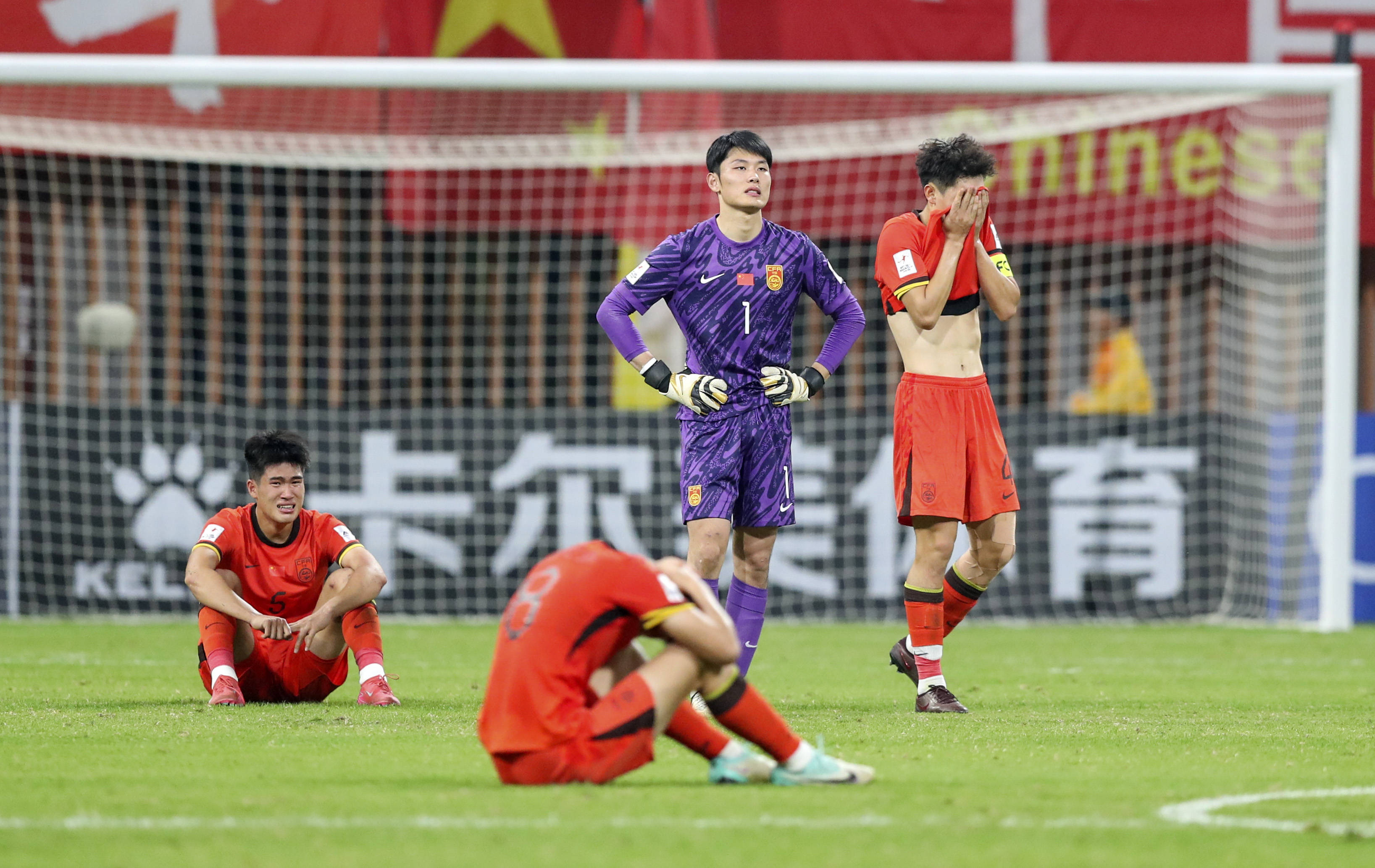 上调国足<strong></p>
<p>天王币交易所</strong>？本届国青有人已被伊万关注 是否换帅需足协定夺