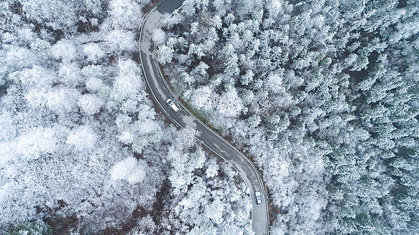 领导赏雪封游客下山路是误会<strong></p>
<p>天王币交易所</strong>?景区道路管控可以更细化
