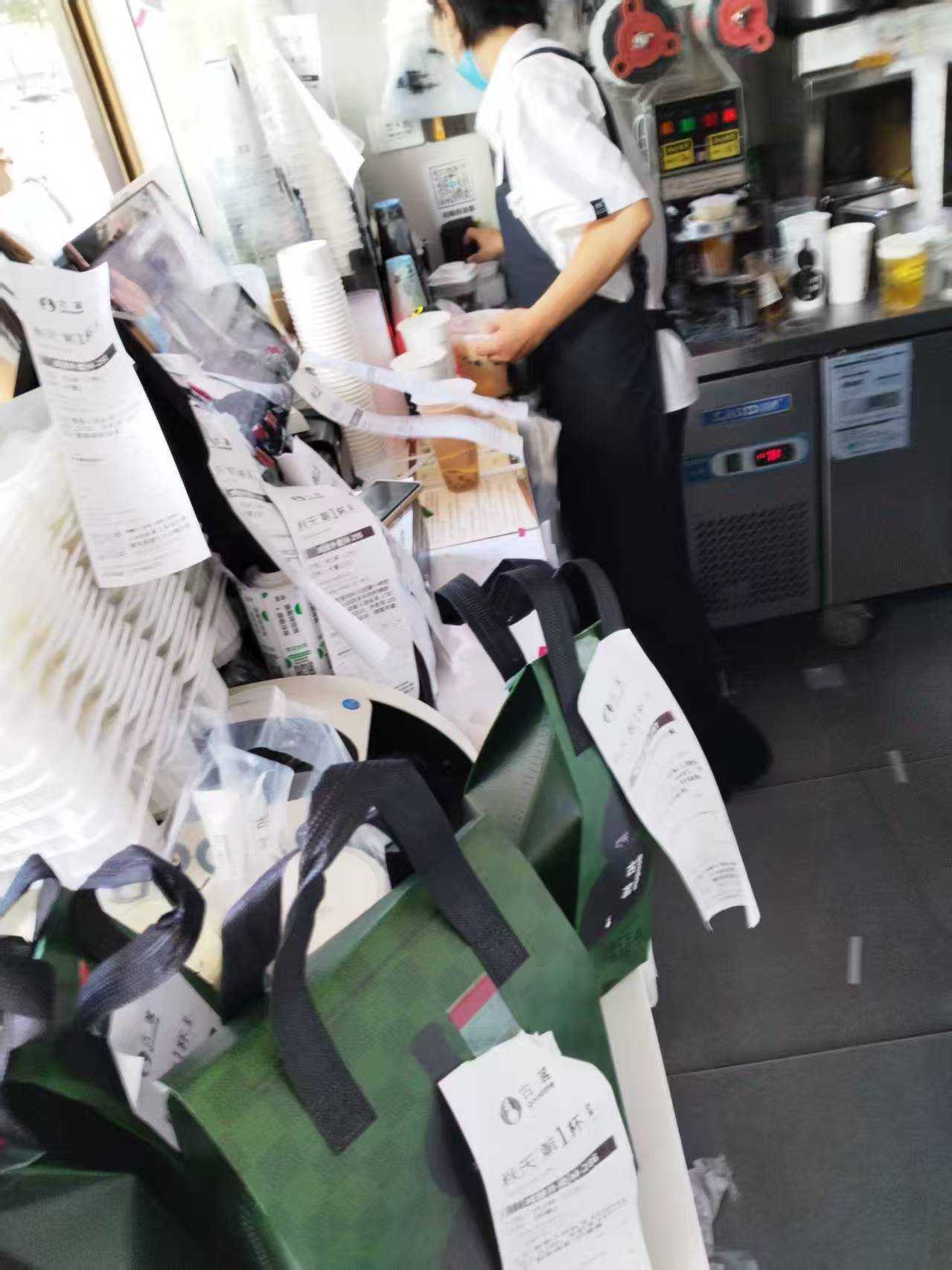 骑手谈平台“卷”社保：我不怕累<strong></p>
<p>触币交易所</strong>，能接受工资适当变化