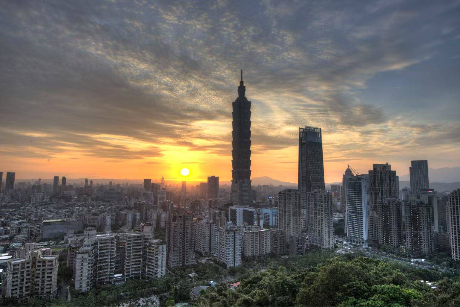 彻底闹大了！就在刚刚<strong></p>
<p>触币交易所</strong>，中方收到”战书“，东部战区火速表态