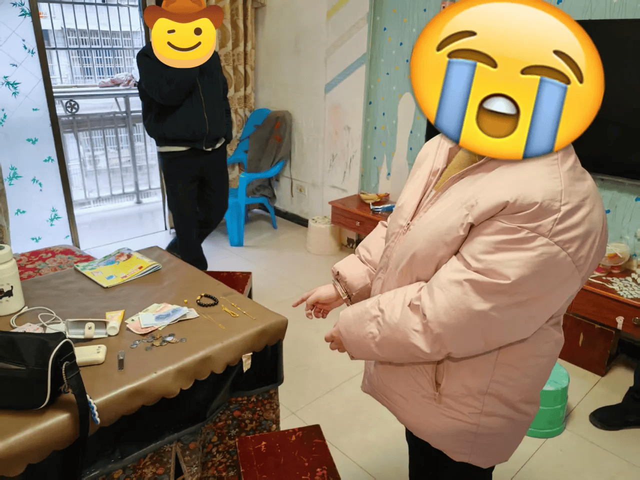 女子“扫楼”发现有人将钥匙藏于家门口地垫下<strong></p>
<p>币安交易所下载</strong>，进屋盗走价值4万元金银首饰被抓
