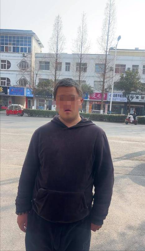 山东一单亲妈妈直播间阻止网友辱骂“唐宝”少年遭上门殴打<strong></p>
<p>IX交易所</strong>，警方：已受理案件，正调查