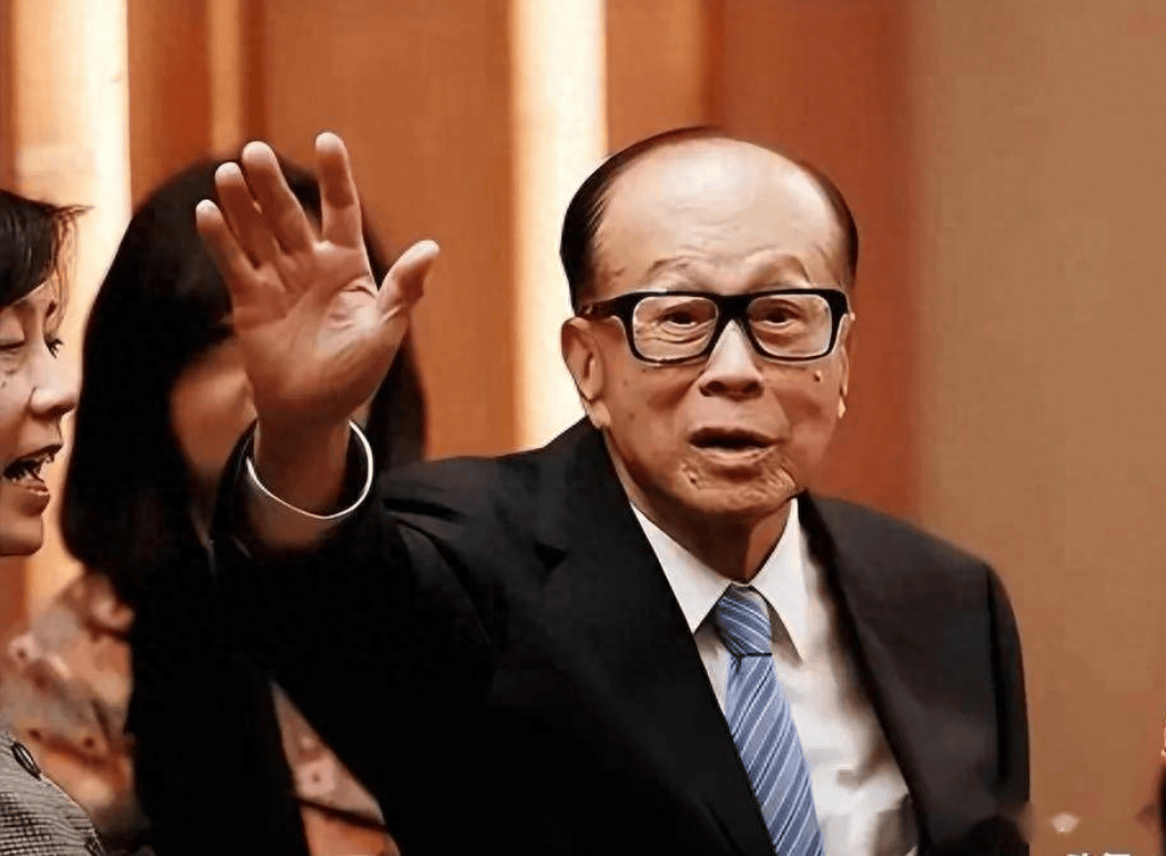 李嘉诚港口交易引发中美争锋<strong></p>
<p>币通idbex交易所</strong>，特朗普指示夺巴拿马运河，关键时刻中方发声！