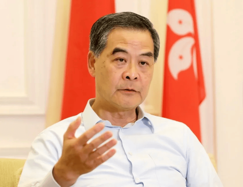 梁振英发声<strong></p>
<p>货币交易所开发</strong>！有些香港商人误信“商人无祖国”