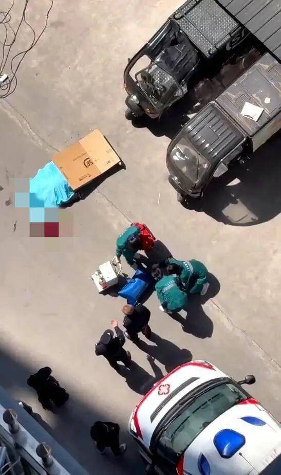 小区高空坠物砸死快递员<strong></p>
<p>满币网交易所</strong>，四川巴中警方通报：2人被刑拘