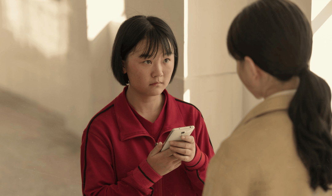 学生禁玩手机<strong></p>
<p>满币网交易所</strong>，催生孩子间的地下交易