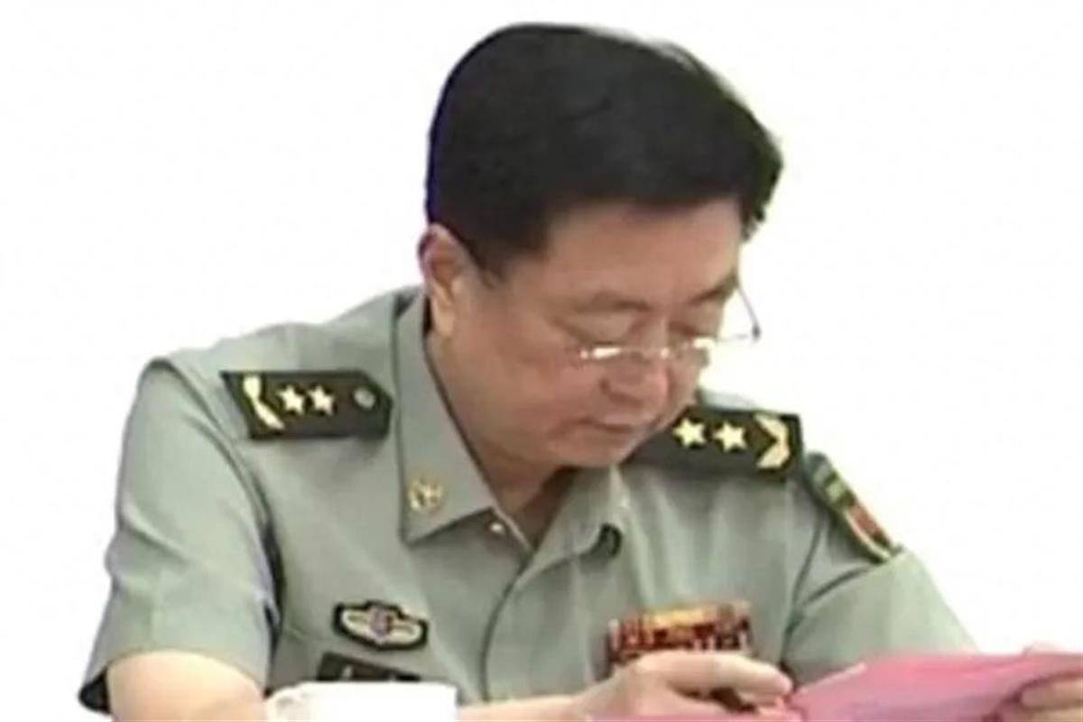 极目政情|唐勇被撤销全国政协委员资格<strong></p>
<p>币君交易所</strong>，曾参与国庆阅兵，中将军衔
