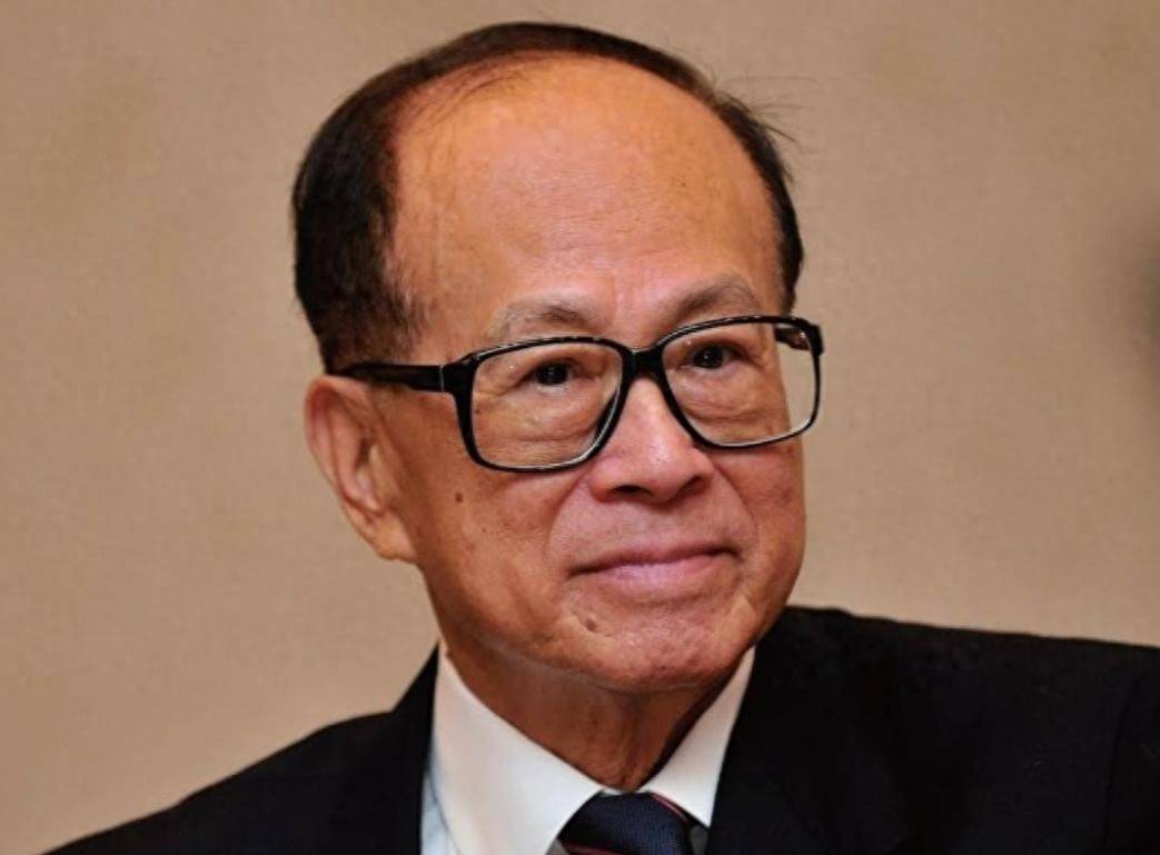 李嘉诚仍不死心！铁了心要卖掉港口<strong></p>
<p>以飞交易所</strong>，中国见到了黑石高层，信号强烈