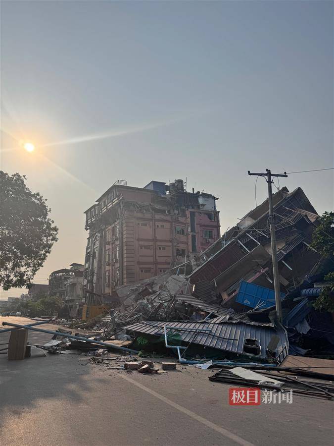 三名中国人在曼德勒所住宾馆垮塌：一人从6楼掉下失联<strong></p>
<p>币海交易所</strong>，另一人在废墟中被安全挖出