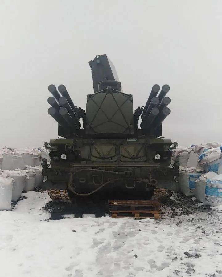 成功摧毁ATACMS！俄军公开铠甲-SM防空<strong></p>
<p>东方交易所</strong>，网友：中国都没有的东西