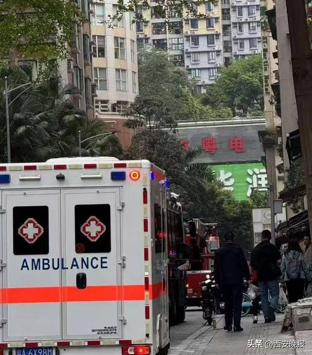 “整栋楼震了一下”<strong></p>
<p>东方交易所</strong>！ 15岁男孩在家做实验引发爆炸