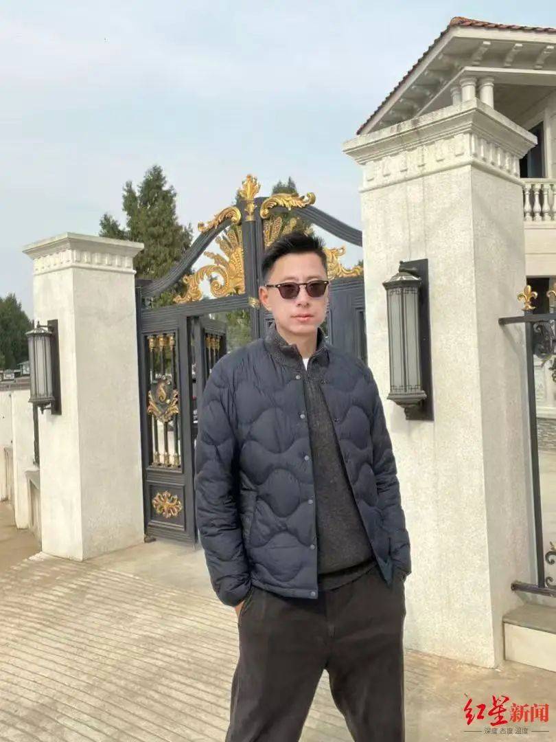 小伙搬砖9年攒200万<strong></p>
<p>美币交易所</strong>，修别墅买车：宁愿不要这些钱，若时间倒流想好好读书
