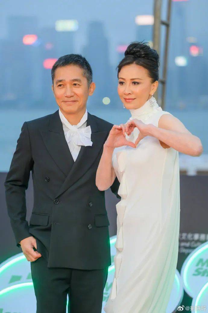 刘嘉玲连发10多张梁朝伟照片：他都不知道自己帅<strong></p>
<p>汇币交易所</strong>！头发白了也不肯染