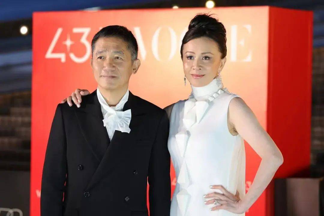 刘嘉玲连发10多张梁朝伟照片：他都不知道自己帅<strong></p>
<p>汇币交易所</strong>！头发白了也不肯染