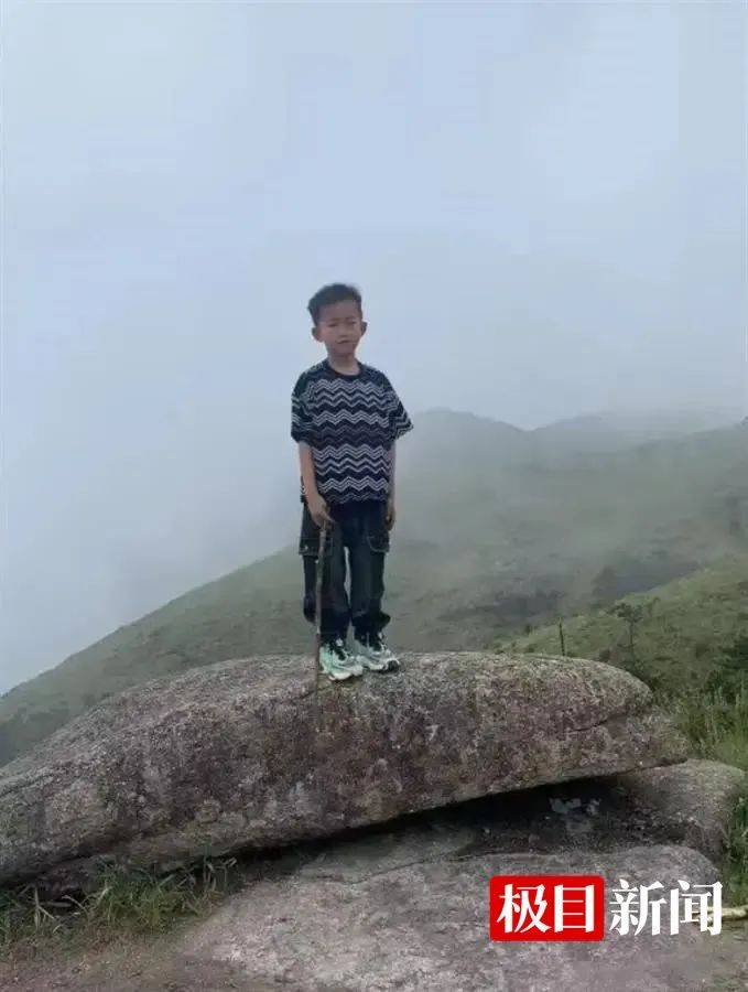 福建8岁男童在1800米山顶失踪24小时<strong></p>
<p>中币交易所网址</strong>，当地：与家人走散，通宵搜救暂无进展