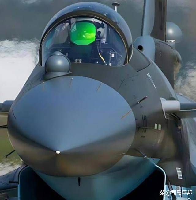 首战告捷！歼-10CE正面击溃阵风<strong></p>
<p>买比特</strong>，印方求助法国，未得到任何回应