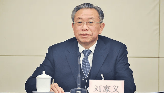 李锦斌、刘家义、刘赐贵、王建军<strong></p>
<p>交易所平台币</strong>，已任中央指导组组长