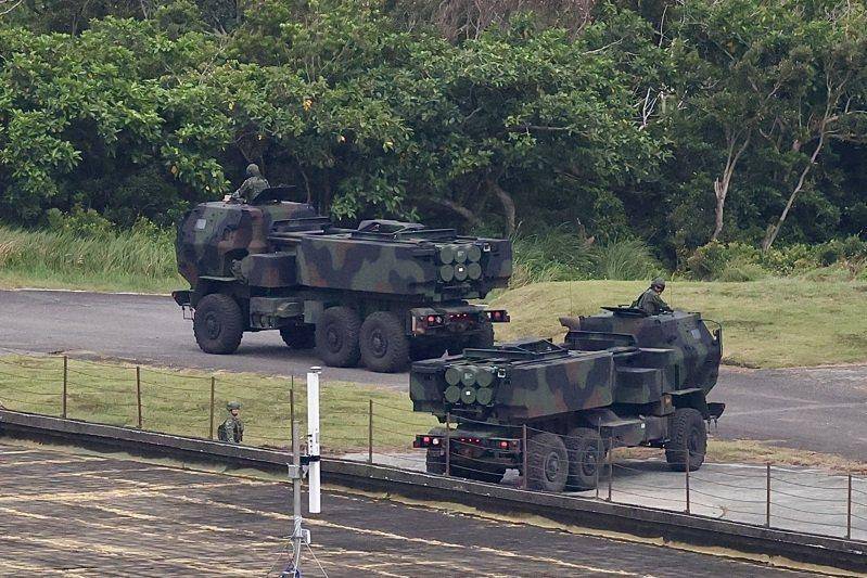 台媒：台军首次试射“海马斯”火箭炮时两度发生讯号异常<strong></p>
<p>币安交易平台怎么样</strong>，岛内网友讽“又一场烟火秀”