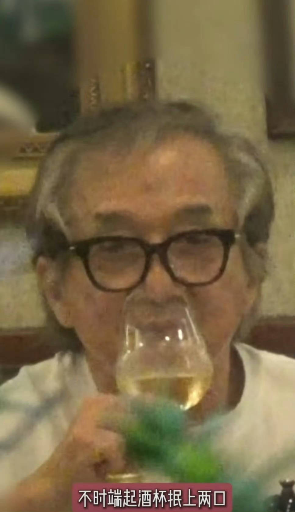 71岁成龙头发花白<strong></p>
<p>binance交易平台</strong>！谢贤交代后事张纪中出了车祸还得养家…慢慢老去的他们让人泪目