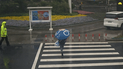 男孩“霸气”对交警承诺：“报我名字<strong></p>
<p>binance交易平台</strong>，领100个包子！”