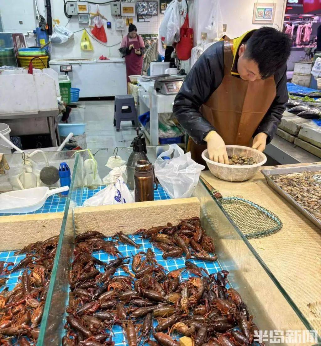 价格暴跌近50%<strong></p>
<p>交易平台靠谱吗</strong>！“接下来还会降”！青岛正大量上市……
