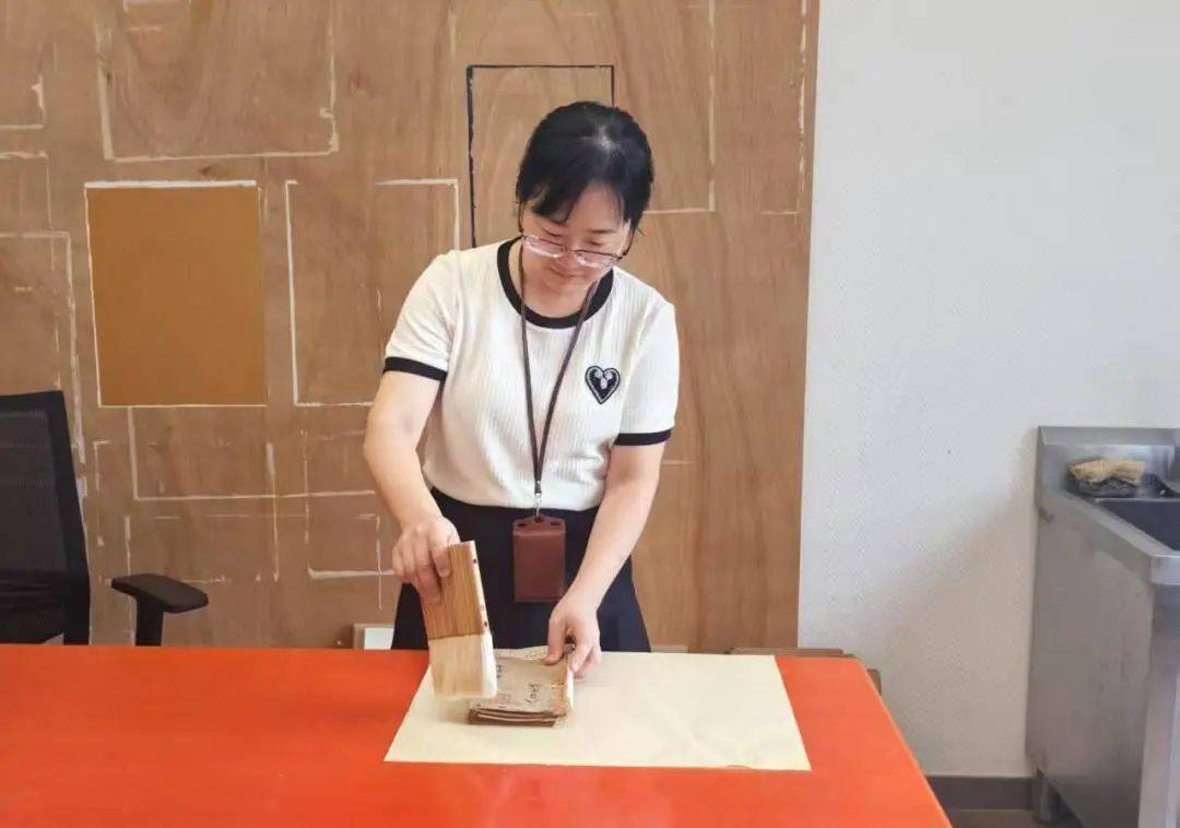 “冷板凳”一坐18年<strong></p>
<p>币夫交易平台</strong>！41岁厦门女子：要一直坐下去