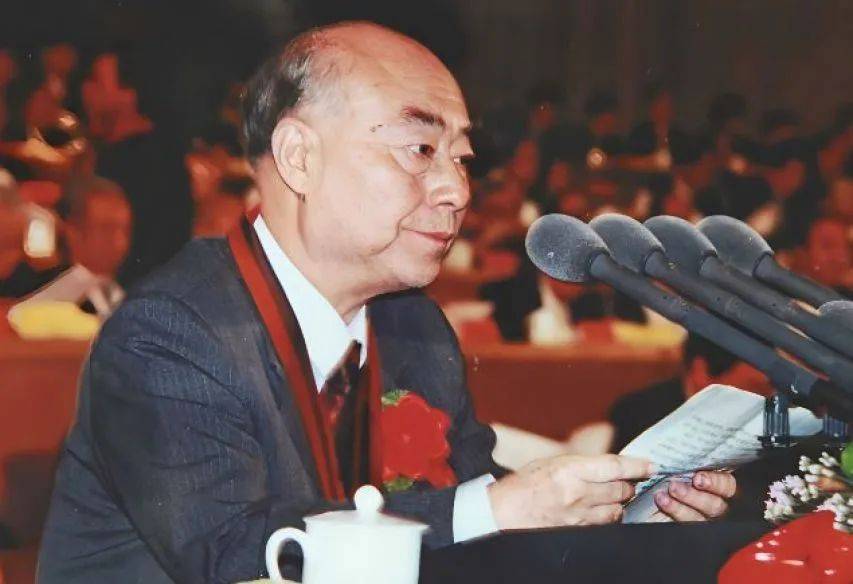 美国人到现在也没想通：一个没留过学的中国人<strong></p>
<p>金特币交易平台</strong>，怎么造出于敏构型？