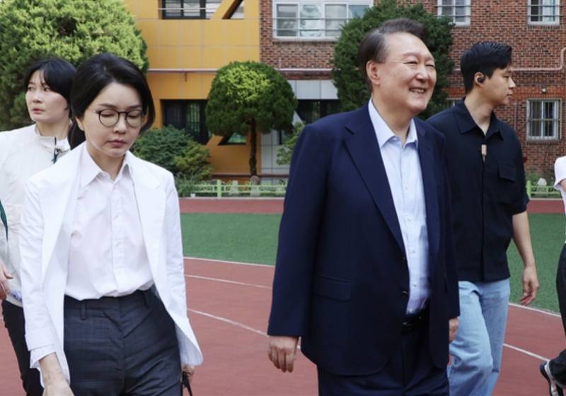 尹锡悦夫妇现身韩国大选投票现场<strong></p>
<p>cointobe交易平台</strong>！对丑闻相关提问保持沉默