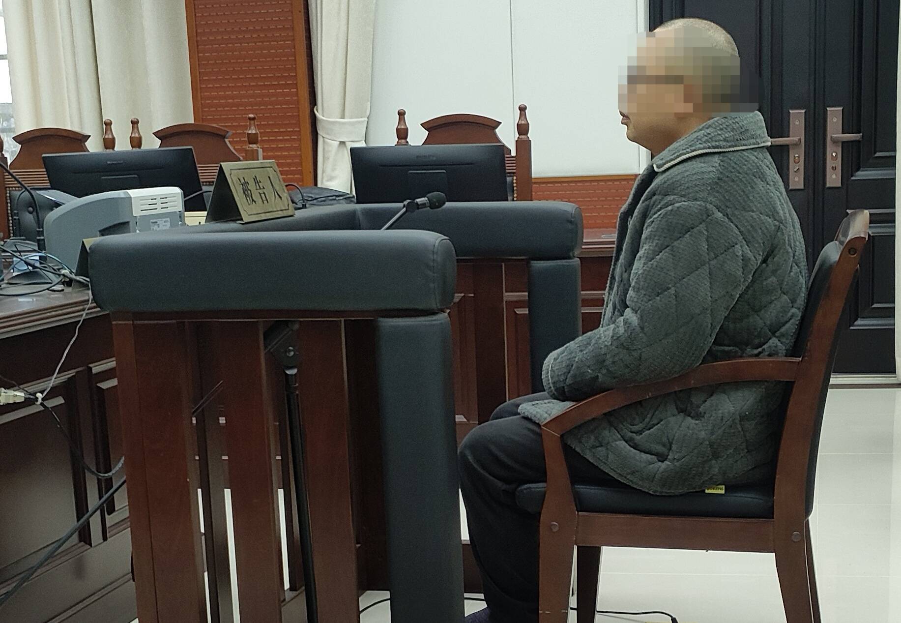 涉强迫不满14周岁女孩卖淫案<strong></p>
<p>zb货币交易平台</strong>，4名涉嫖者中3人获刑1人待受审