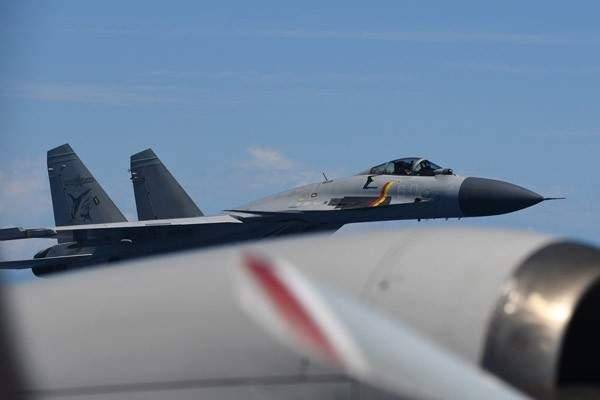 日本跟踪山东舰<strong></p>
<p>zb货币交易平台</strong>，被凌空起飞的歼15，吓得直呼“不要再发生”