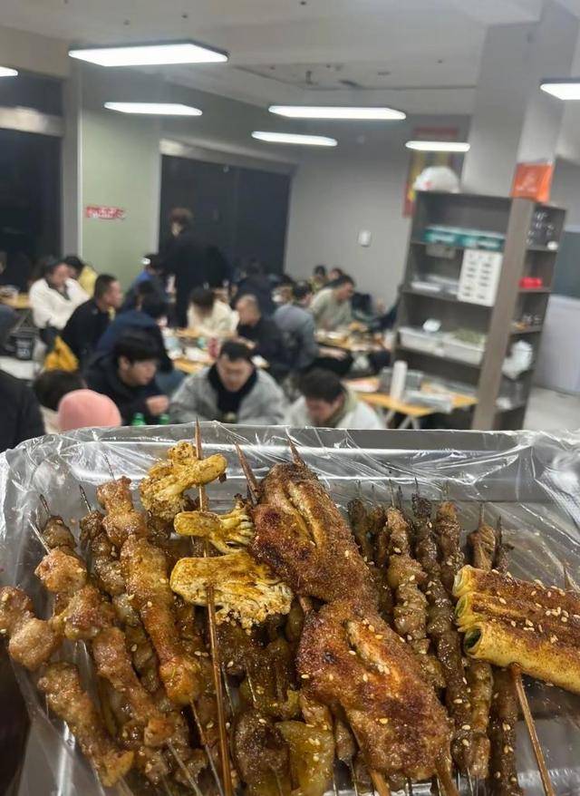 常州一烧烤店花10万赞助苏超<strong></p>
<p>币火网交易平台</strong>，因系唯一个体赞助商爆火，附近商户：之前生意一直好
