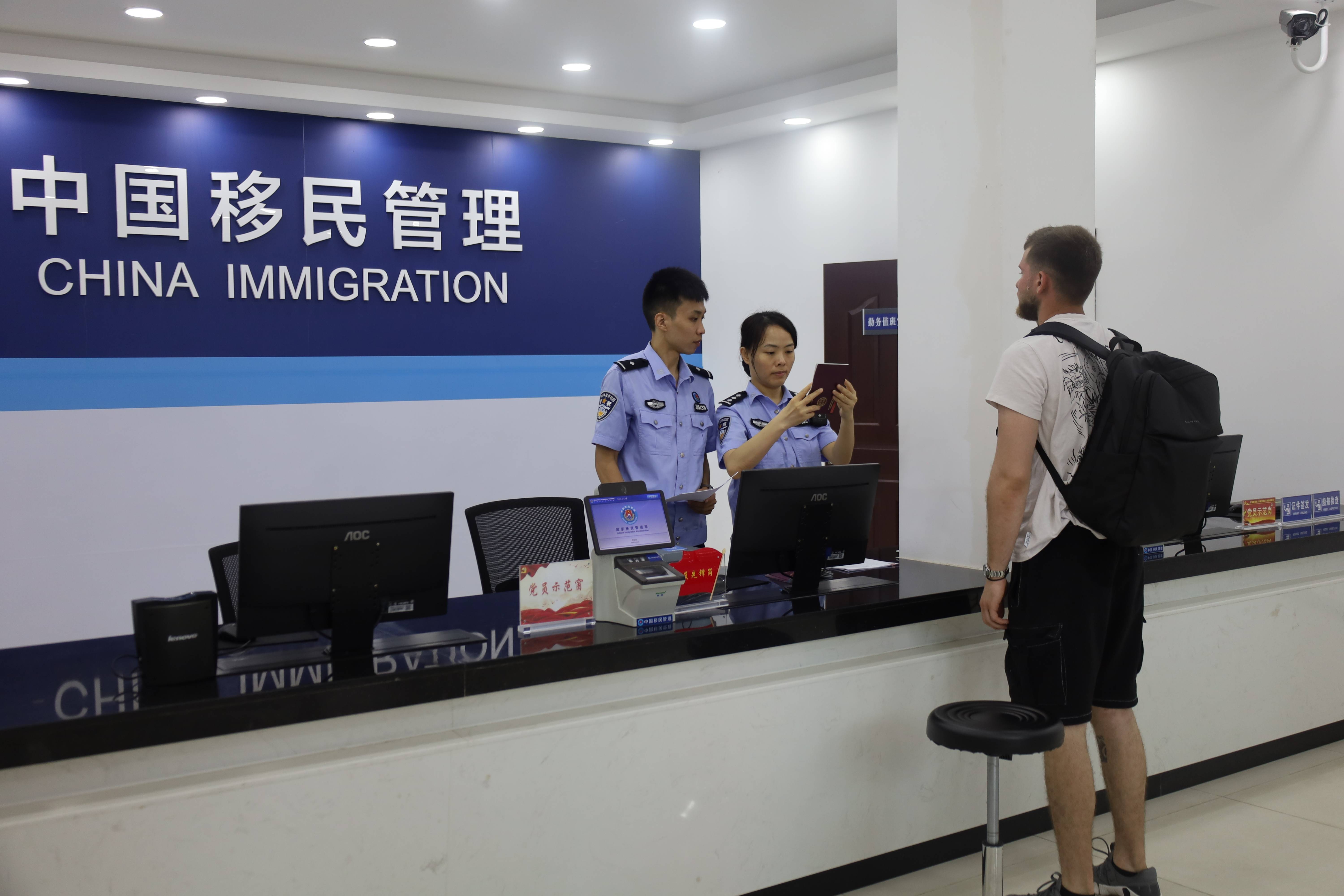 “第一次吃<strong></p>
<p>币火网交易平台</strong>，像吃葡萄！”外籍船员在惠州品尝荔枝