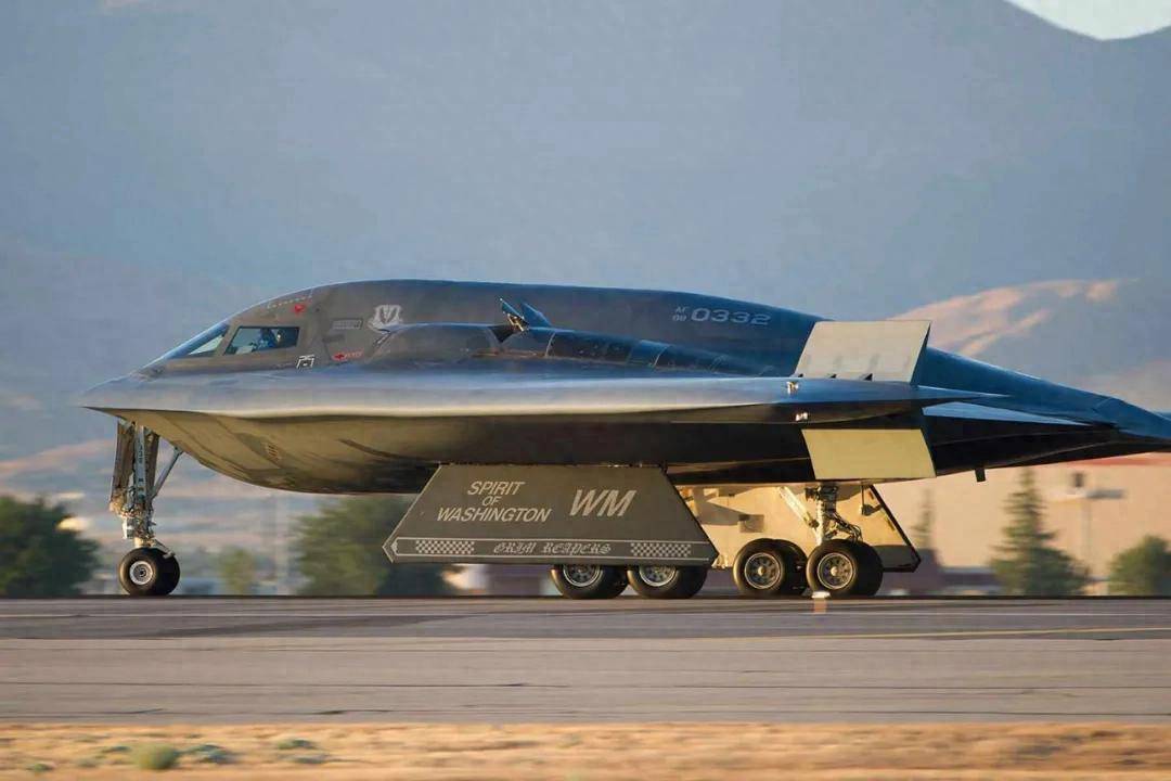B-2横穿中国轰炸伊朗<strong></p>
<p>平台交易是什么</strong>，中国雷达没有发现？这是正常人想出来的？