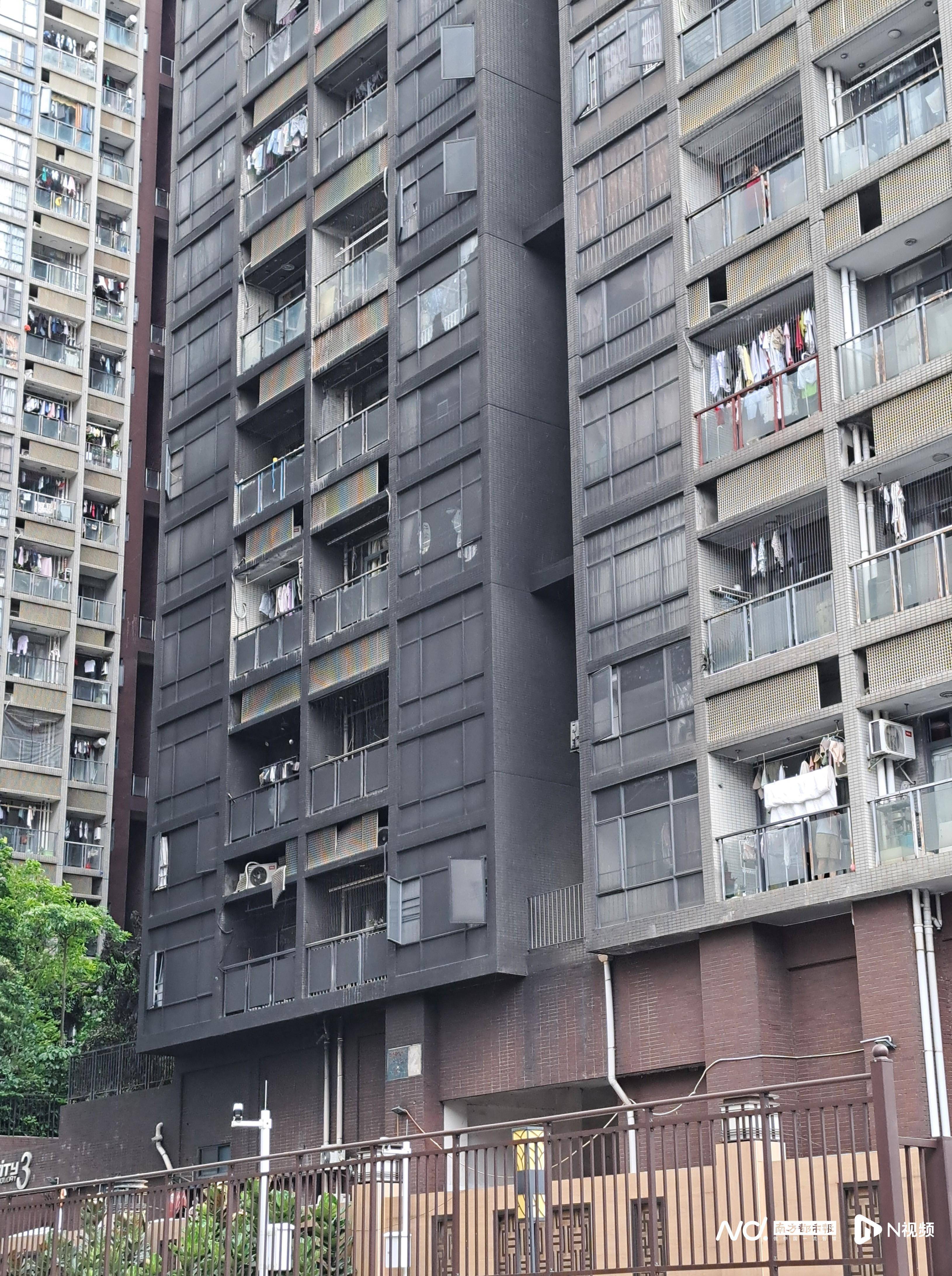 东莞一小区逾百辆电动自行车烧毁<strong></p>
<p>平台交易是什么</strong>！住户睡梦中被叫醒撤离逃生