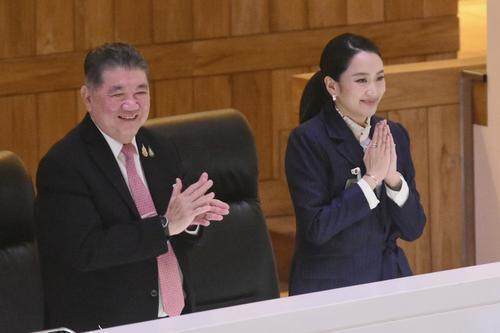 佩通坦被暂停职务<strong></p>
<p>加密货币交易平台</strong>，他信家族的总理们为何总是“出事”？丨国际观察