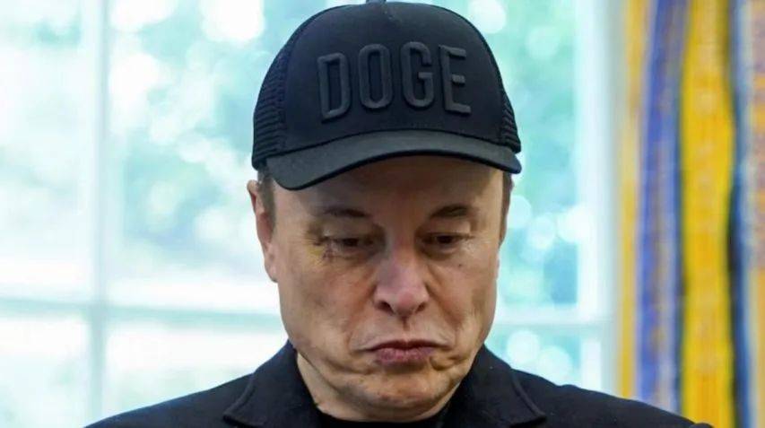 最后一刻<strong></p>
<p>黑龙江省交易中心信息平台网</strong>，马斯克对2.5亿人发誓，特朗普将付出惨痛代价！美国乱套了