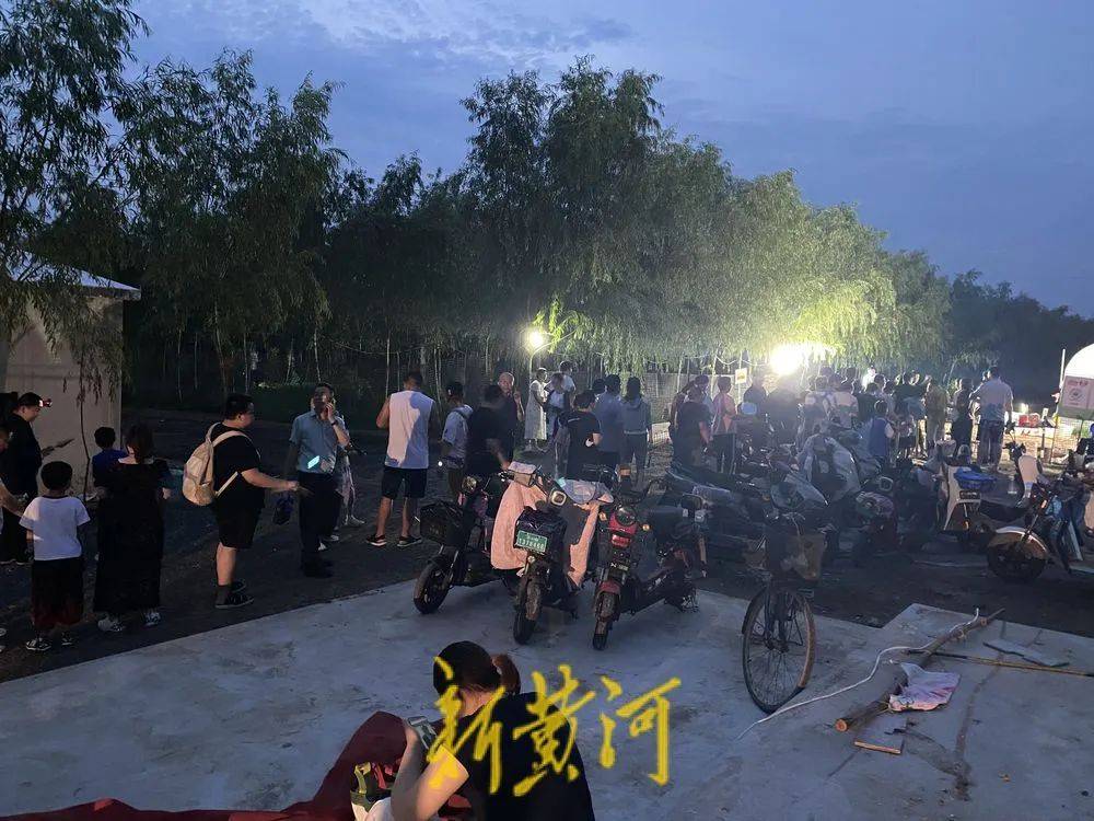济南这片树林<strong></p>
<p>黑龙江省交易中心信息平台网</strong>，一晚捉了20000只金蝉