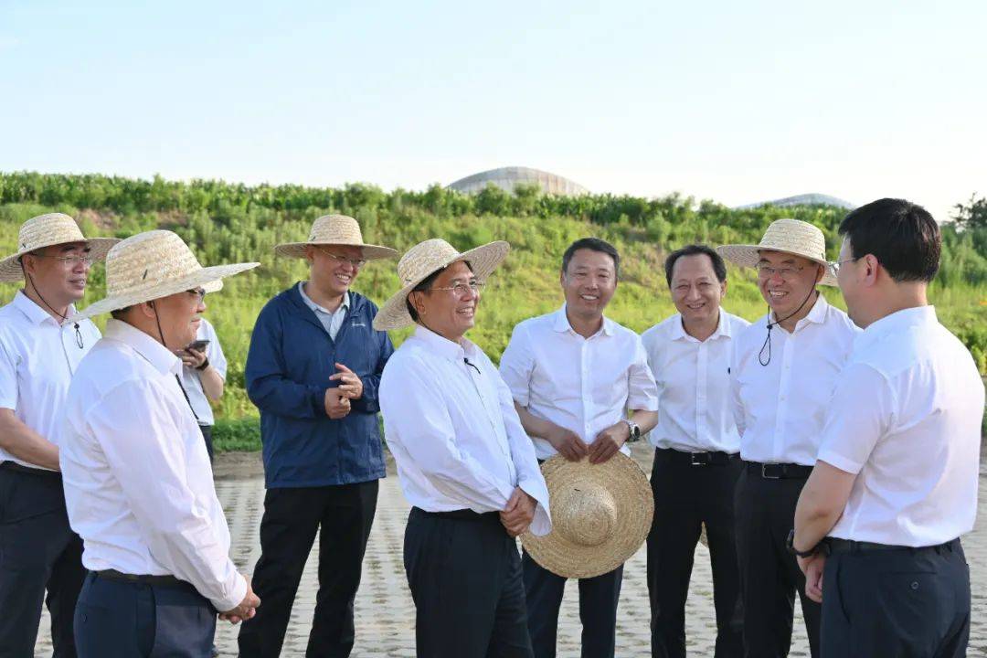 生态环境部党组书记孙金龙赴辽宁省调研生态环境保护工作