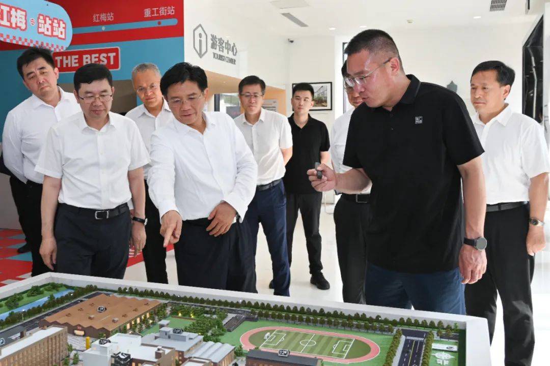 生态环境部党组书记孙金龙赴辽宁省调研生态环境保护工作