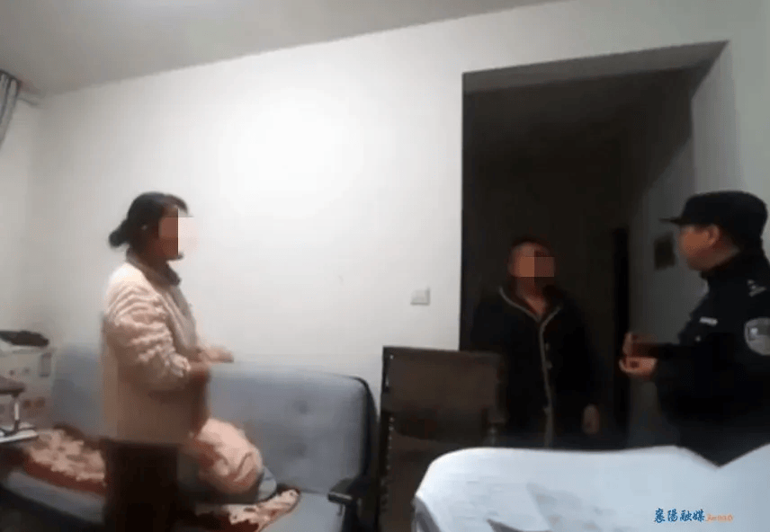 事发襄阳一小区<strong></p>
<p>小七平台交易</strong>！男子一个动作被拘5个月！