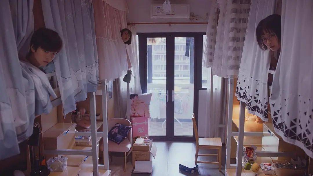 “在走廊偶遇都会尴尬”<strong></p>
<p>交易正规平台</strong>，00后大学舍友咋成了最熟悉的陌生人