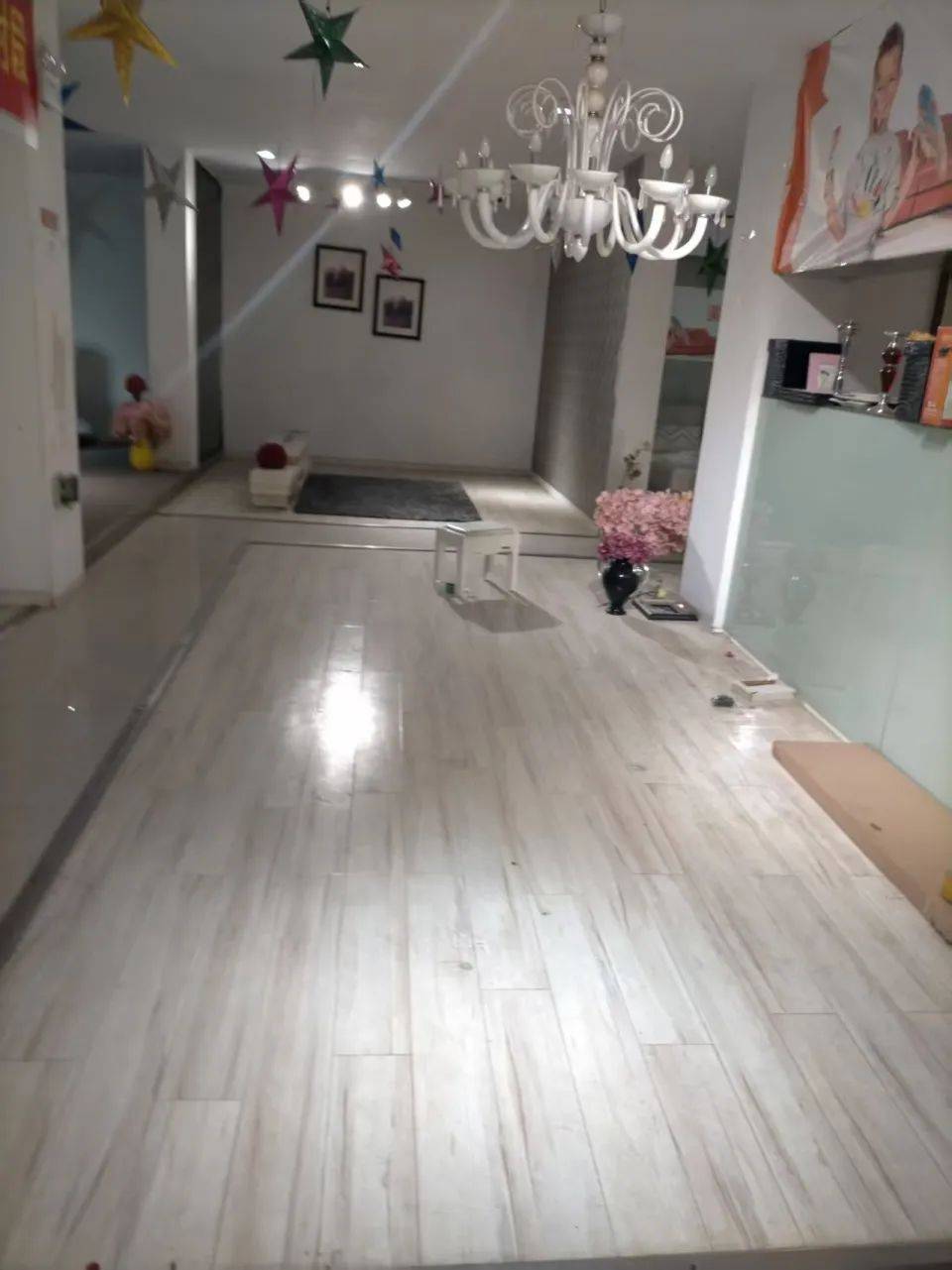湖南一女子称价值百万家具失踪5年难立案：二房东是民警<strong></p>
<p>炒金交易平台</strong>，其父系退休县领导