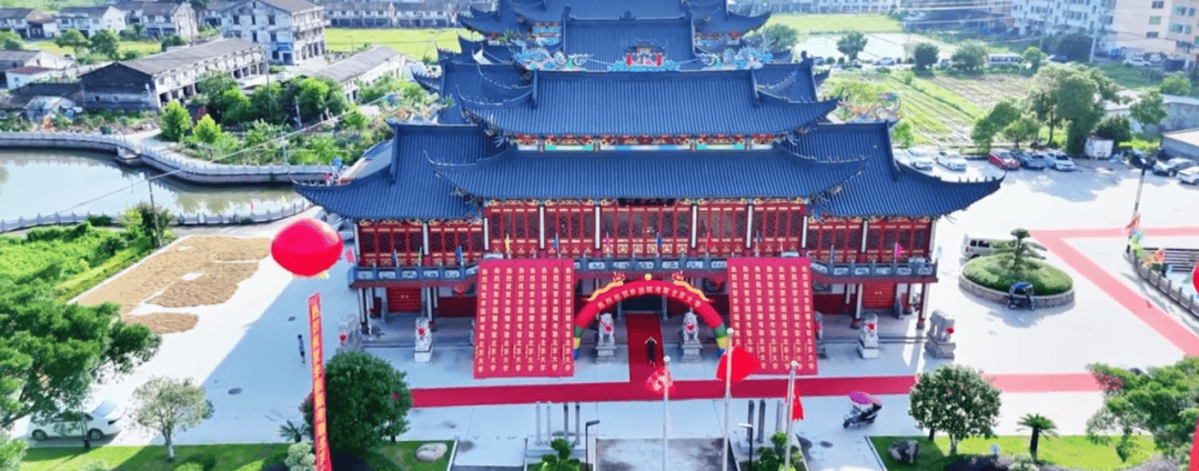 温州一李姓孩子考上北大<strong></p>
<p>币币网交易平台下载</strong>，当地在李氏宗祠大办仪式，还“惊动了宗族长老”，当地回应