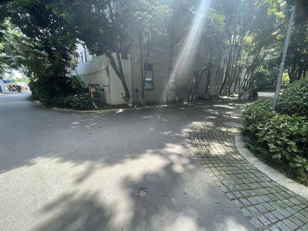 成都一小区内女童被私家车撞倒身亡：车辆拐弯时意外撞倒<strong></p>
<p>ccex交易平台</strong>，物业已对外来车辆管控