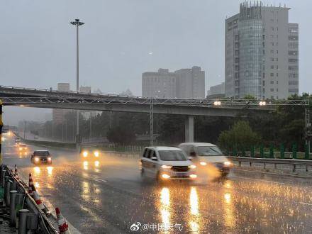 北京七区已现暴雨或大暴雨 早高峰城区及北部地区仍有明显降雨 注意出行安全<strong></p>
<p>中币网交易平台下载</strong>！