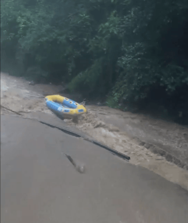 大峡谷漂流突降大雨<strong></p>
<p>中币网交易平台下载</strong>，24岁女游客落水失联！亲属：仍在搜寻中