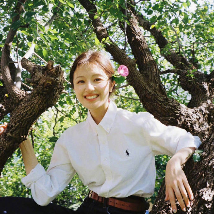 从“白幼瘦”到“气血感”<strong></p>
<p>中币网交易平台下载</strong>，审美标准终于“健康”了？