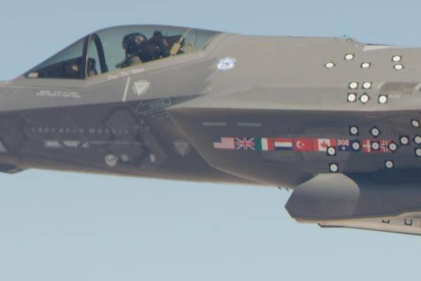 买不到F-35<strong></p>
<p>中心服务平台</strong>，不愿意买枭龙，不敢买歼-10，土耳其只能买台风了？
